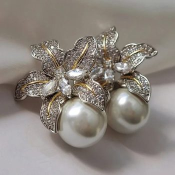 Flower Imitation Pearl Earrings 